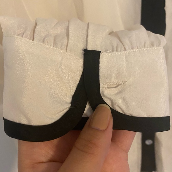 Classic Button Up Blouse - Picture 4 of 6